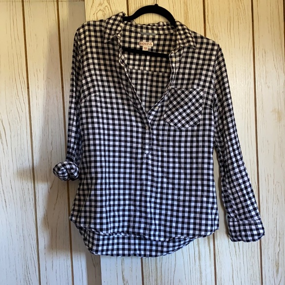 1/2 button up flannel - Picture 1 of 4